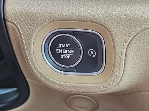 Used 2024 Mercedes-Benz GLS 580 4MATIC image 18