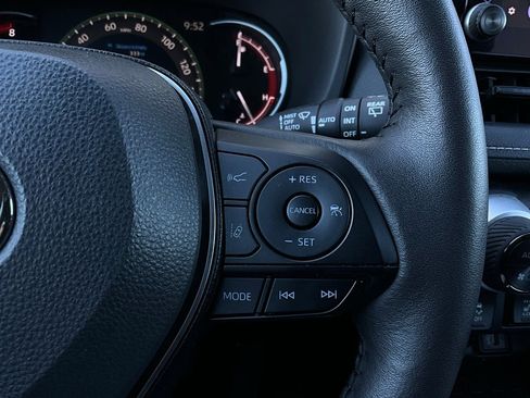 Used 2025 Toyota RAV4 XLE image 35