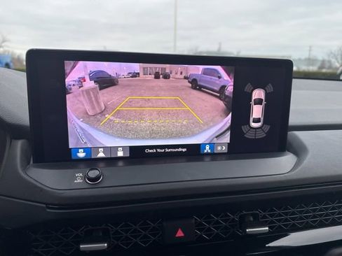 Used 2023 Honda Accord Touring image 4