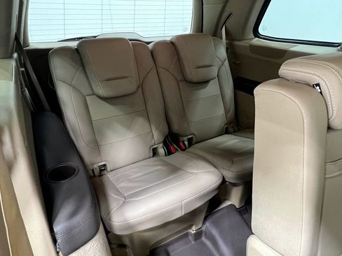 Used 2015 Mercedes-Benz GL 550 4MATIC image 36