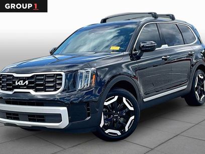 Used 2024 Kia Telluride S w/ S Sunroof Package