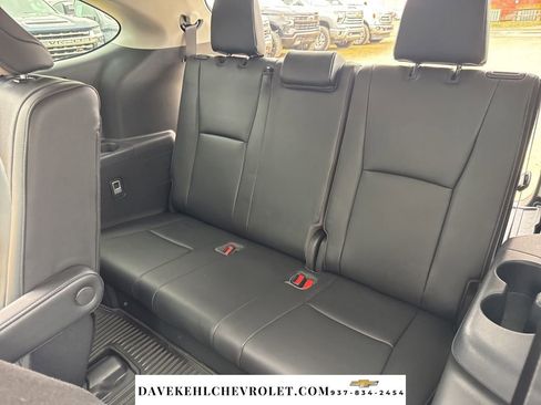 Used 2020 Toyota Highlander Limited image 25