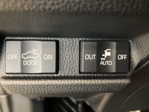 Used 2024 Toyota Tacoma Limited image 18