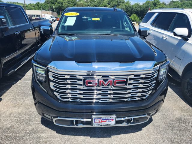 Used 2023 GMC Sierra 1500 Denali w/ Denali Reserve Package AWD/4WD image 2
