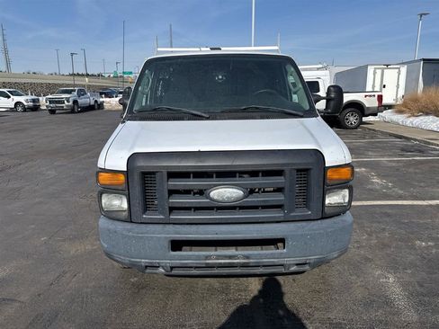 Used 2014 Ford E-250 and Econoline 250 image 3