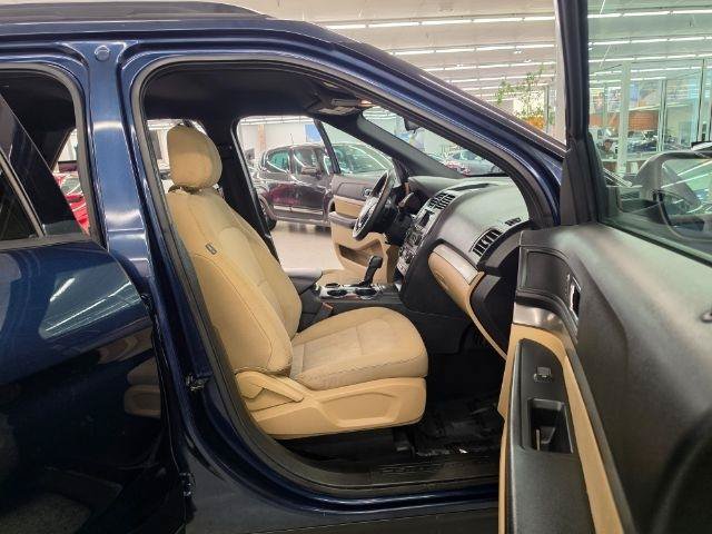 Used 2017 Ford Explorer FWD image 34