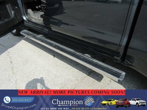 Used 2021 GMC Sierra 1500 Denali w/ Denali Ultimate Package AWD/4WD image 9