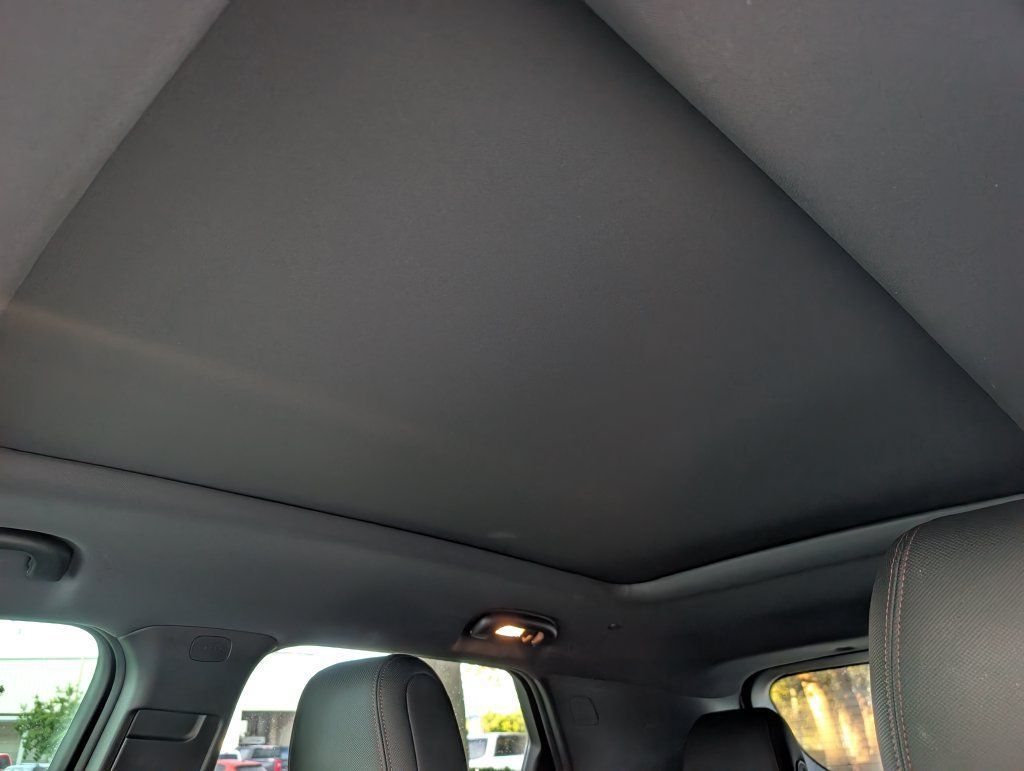 Used 2023 Chevrolet TrailBlazer RS w/ Sun and Liftgate Package AWD/4WD image 23