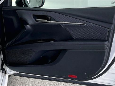 Used 2025 Toyota Camry SE image 26