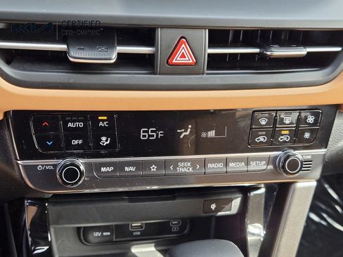 Certified 2024 Kia Seltos SX AWD/4WD image 20