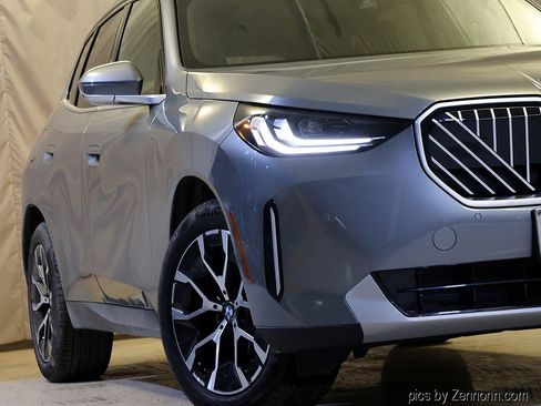 Used 2025 BMW X3 xDrive30i w/ Premium Package image 4