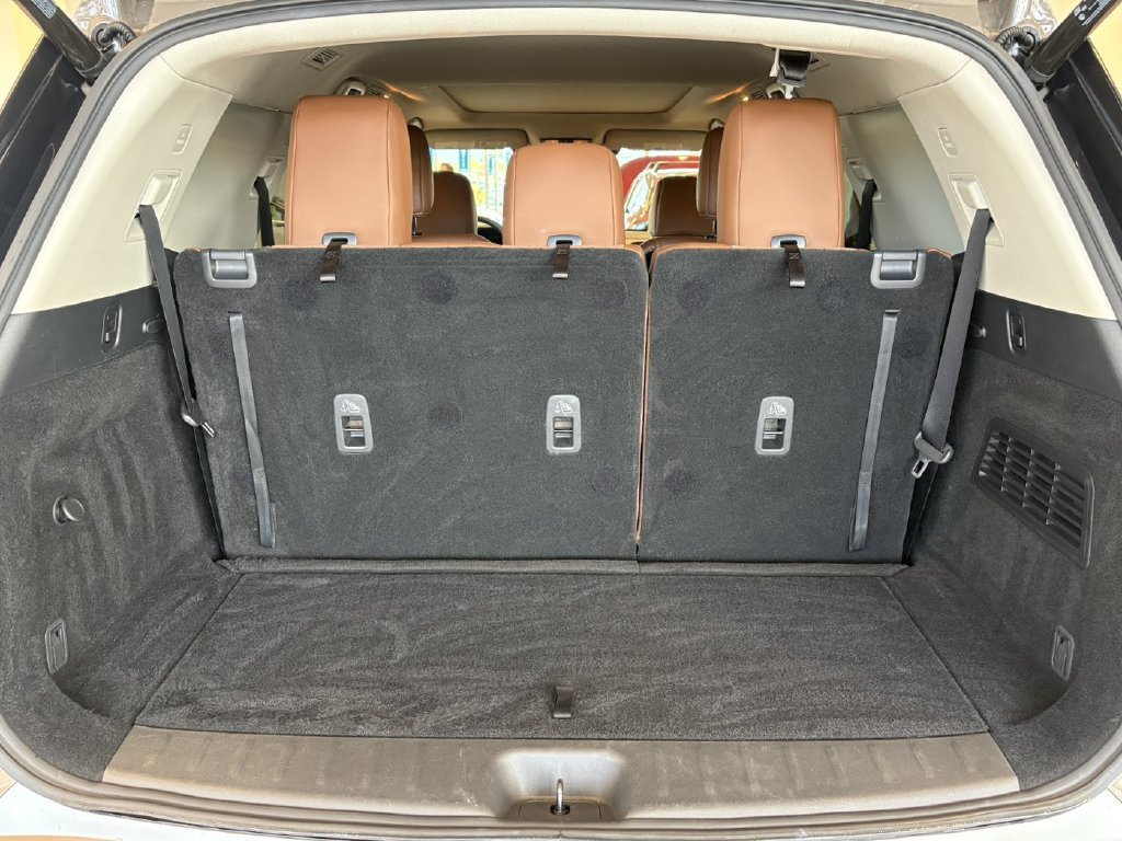 Used 2023 Nissan Pathfinder Platinum AWD/4WD image 30