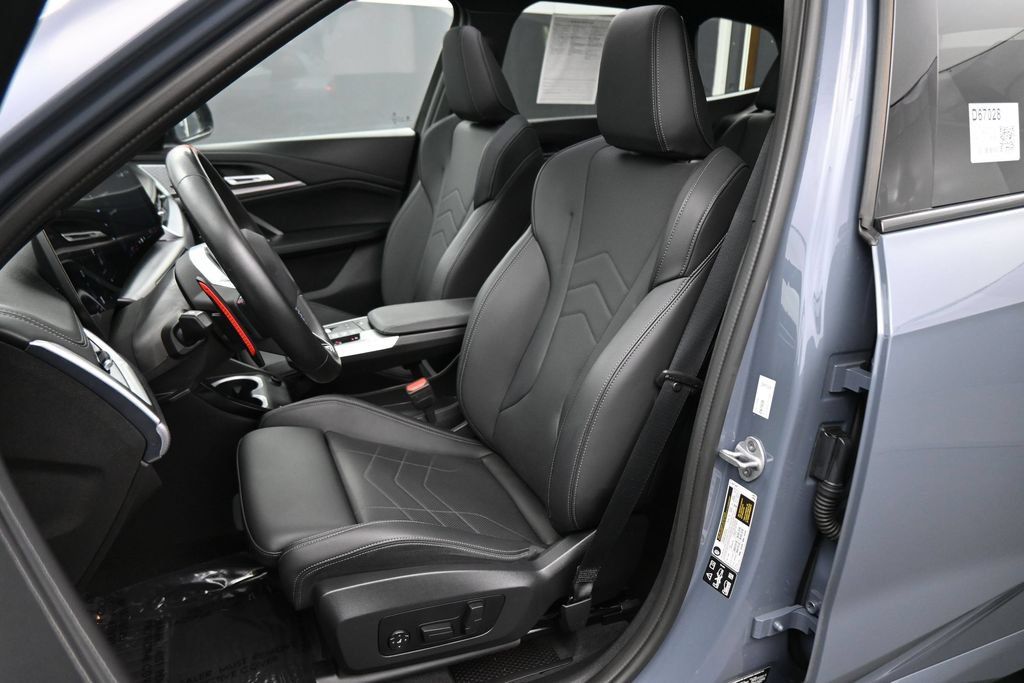 Used 2025 BMW X1 M35i AWD/4WD image 15