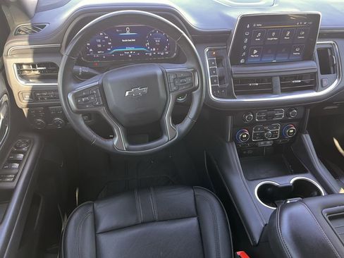 Used 2024 Chevrolet Suburban RST w/ Luxury Package image 15