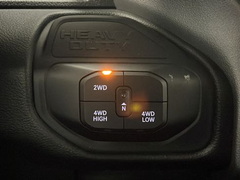 Used 2026 RAM 2500 Big Horn AWD/4WD image 30