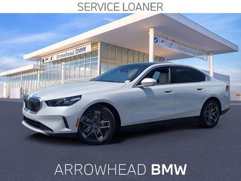 Used 2025 BMW i5 eDrive40i w/ Executive Package RWD image 1