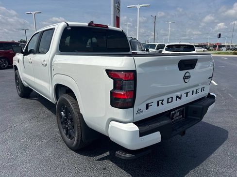 New 2026 Nissan Frontier SV w/ All-Weather Content Package AWD/4WD image 3