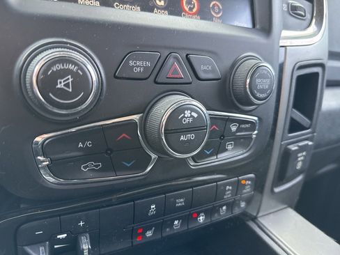 Used 2014 RAM 1500 Sport image 13