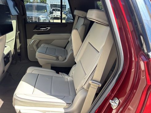 New 2026 GMC Yukon Denali w/ Denali Reserve Package AWD/4WD image 17