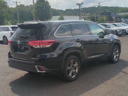 Used 2017 Toyota Highlander Limited Platinum AWD/4WD image 3