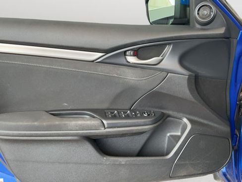 Used 2018 Honda Civic EX image 17
