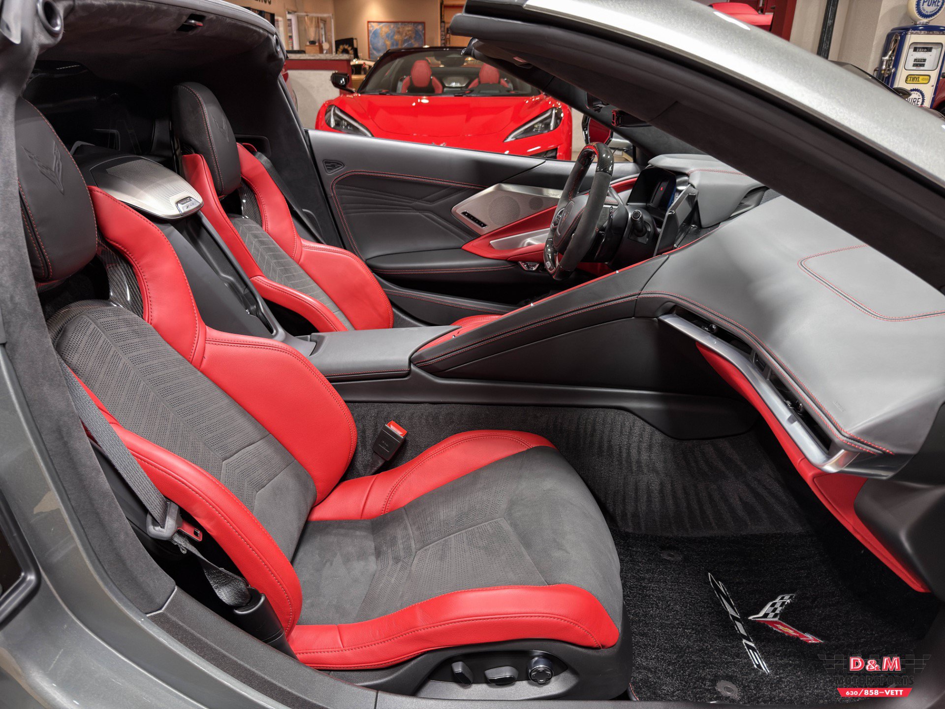 Used 2024 Chevrolet Corvette Z06 RWD image 13