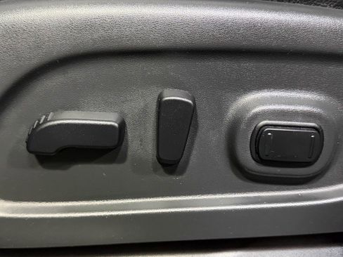 Used 2018 Nissan Titan PRO-4X w/ Pro-4x Convenience Package image 35