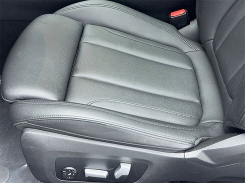 Used 2021 BMW 430i Coupe w/ M Sport Package image 41