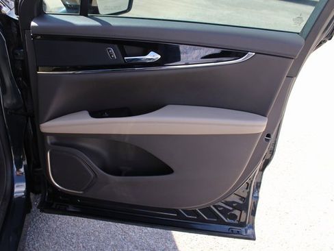 Used 2023 Lincoln Nautilus Reserve image 5