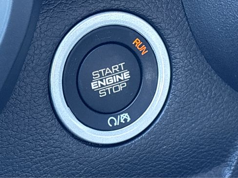 Used 2022 RAM 1500 Big Horn image 9