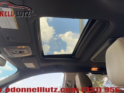 Used 2022 Toyota Sienna Limited FWD image 21