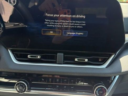 Used 2026 Chevrolet Equinox LT image 4