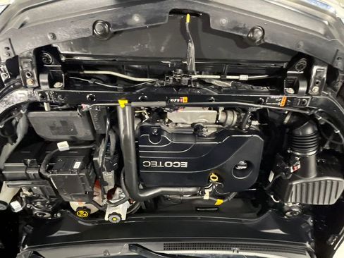 Used 2018 Chevrolet Equinox LT image 38