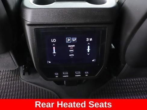 Used 2026 GMC Yukon Denali Ultimate AWD/4WD image 32