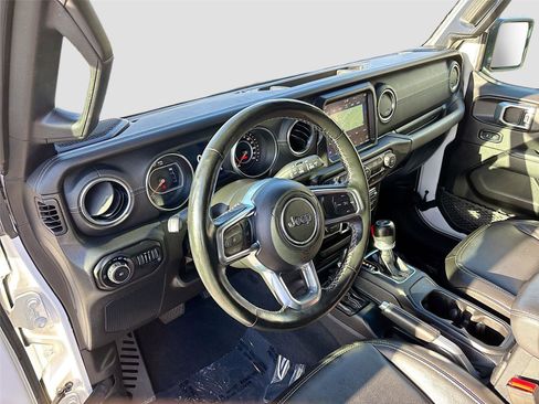 Used 2022 Jeep Wrangler Unlimited Sahara w/ LED Lighting Group image 9