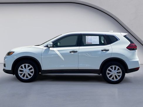 Used 2019 Nissan Rogue S FWD image 2