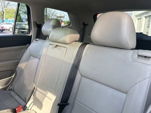 Used 2022 Volkswagen Atlas SE AWD/4WD image 21