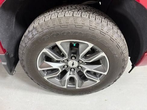 Certified 2025 Chevrolet Silverado 1500 RST w/ Convenience Package II AWD/4WD image 12