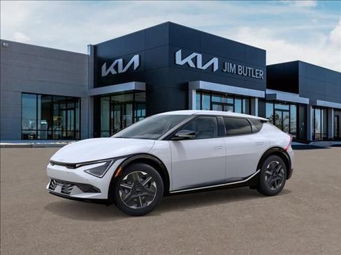 New 2026 Kia EV6 Light RWD image 3