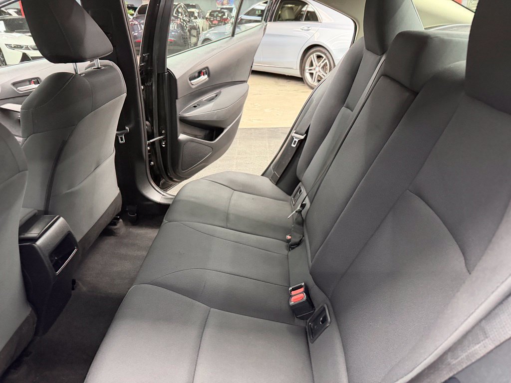 Used 2021 Toyota Corolla LE w/ Carpet Mat Package (TMS) FWD image 37