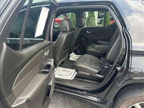 Used 2023 Chevrolet Traverse Premier AWD/4WD image 12