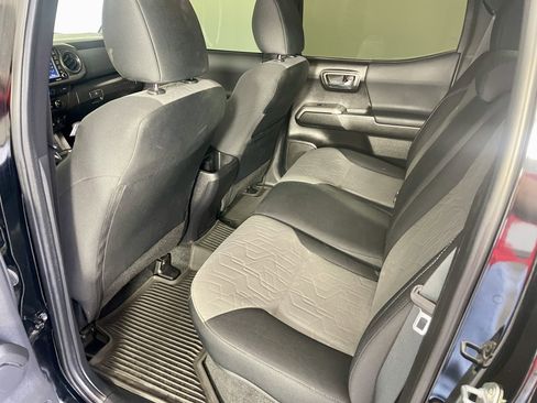 Used 2023 Toyota Tacoma TRD Off-Road image 11