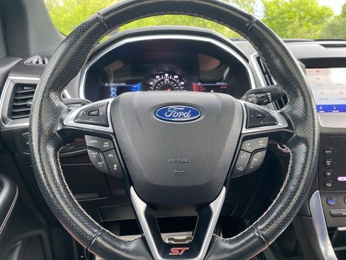 Used 2020 Ford Edge ST w/ Equipment Group 401A AWD/4WD image 33