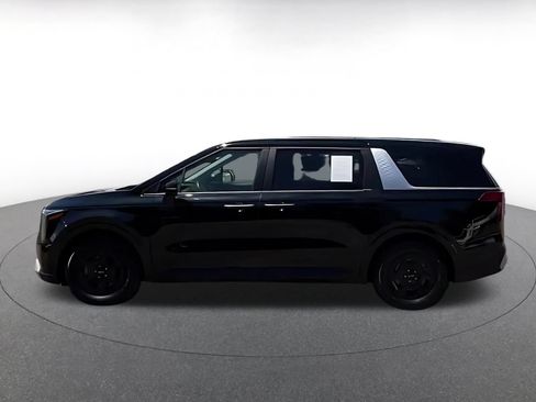 Used 2026 Kia Carnival FWD image 6