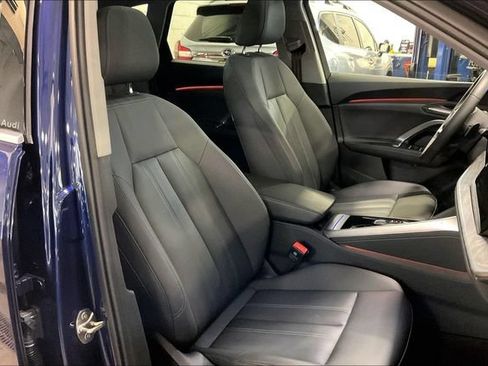 Certified 2025 Audi Q5 Premium w/ Convenience Package AWD/4WD image 7