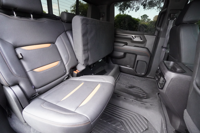 Used 2024 GMC Sierra 1500 AT4 w/ Technology Package AWD/4WD image 30
