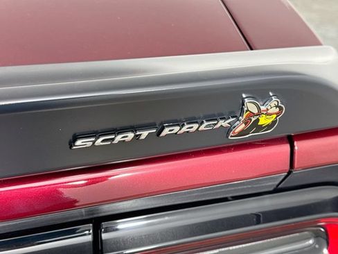 Used 2022 Dodge Challenger R/T Scat Pack RWD image 35
