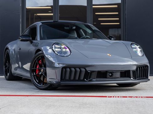 Certified 2025 Porsche 911 Carrera 4 GTS AWD/4WD image 6