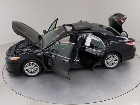 Used 2018 Toyota Camry XLE FWD image 54