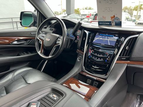 Used 2020 Cadillac Escalade ESV Luxury w/ Escalade Sport Edition image 67